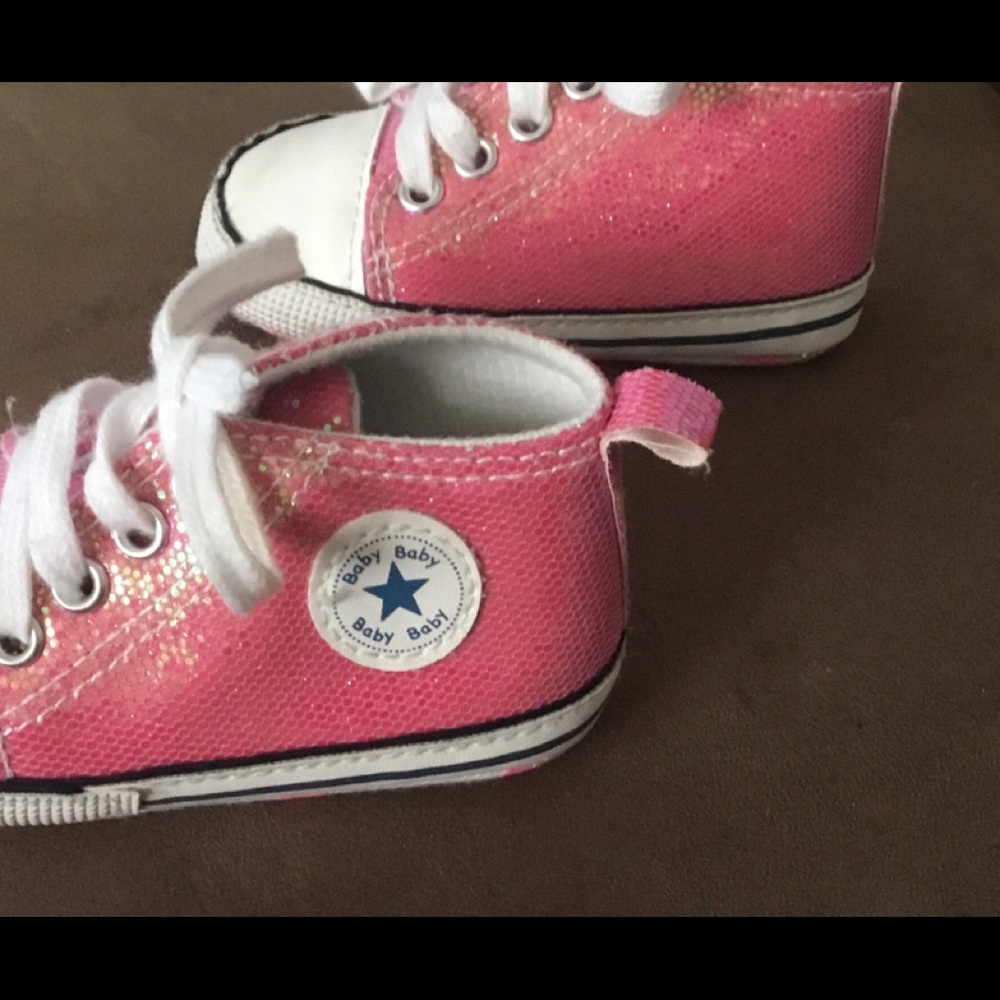 Little girl pink soft bottoms shoes